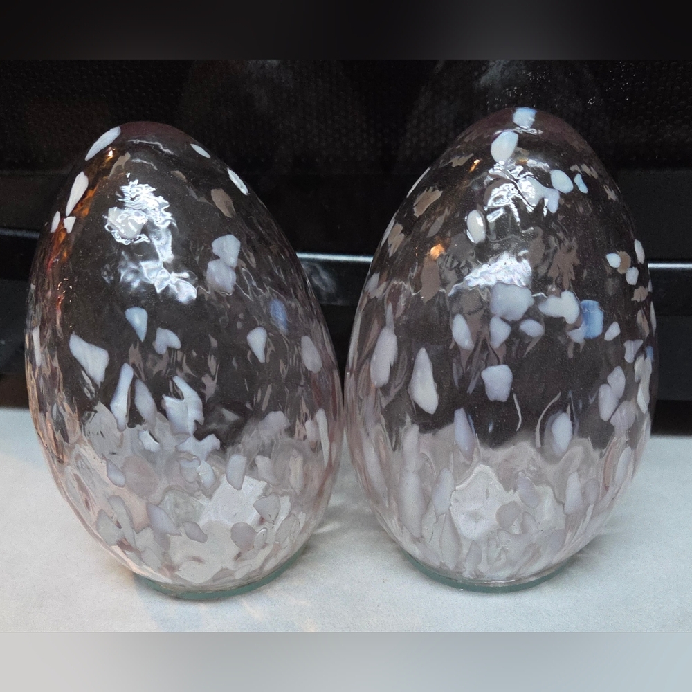 Set Of 2 Pink White Speckled Hand Blown In India Glass Eggs